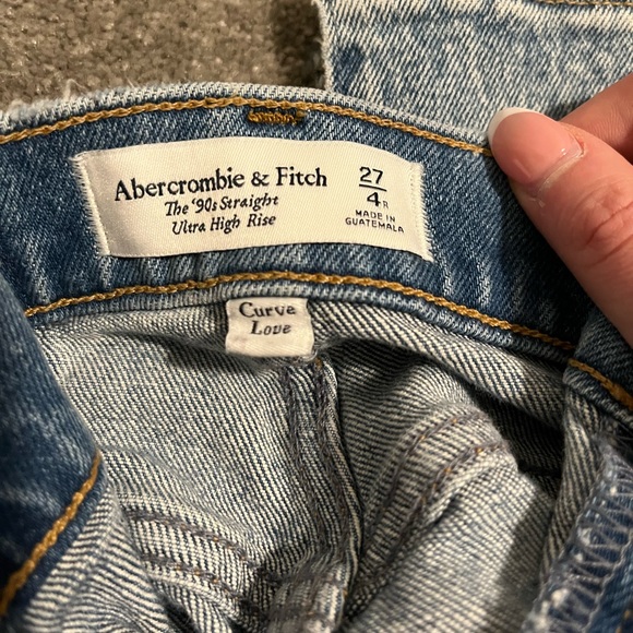 Abercrombie curve love 90s straight leg jean size 27R - Picture 2 of 3